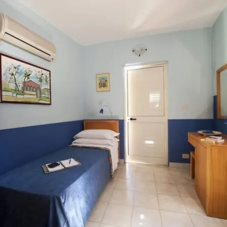 Villaggio Internazionale La Plaja База отдыха 3*