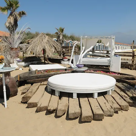 Villaggio Internazionale La Plaja 3*